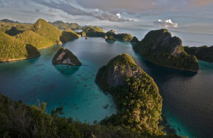 Wisata laut terbaik indonesia